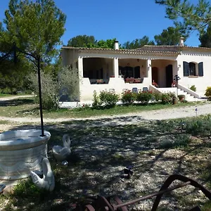 D'hôtes La Pinede Couette-café
